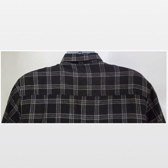 Men Medium Plaid Casual Button Down Short Sleeve Top - Picture 8 of 11